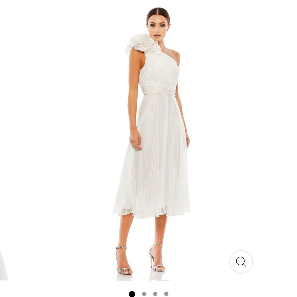 ROSETTE ONE SHOULDER
TEA LENGTH DRESS